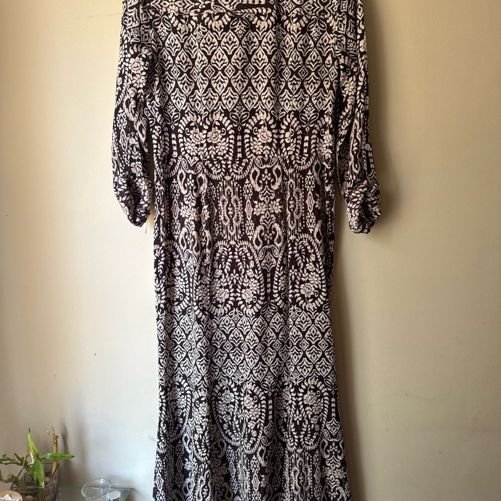 Elegant Black and White Patterned Dress